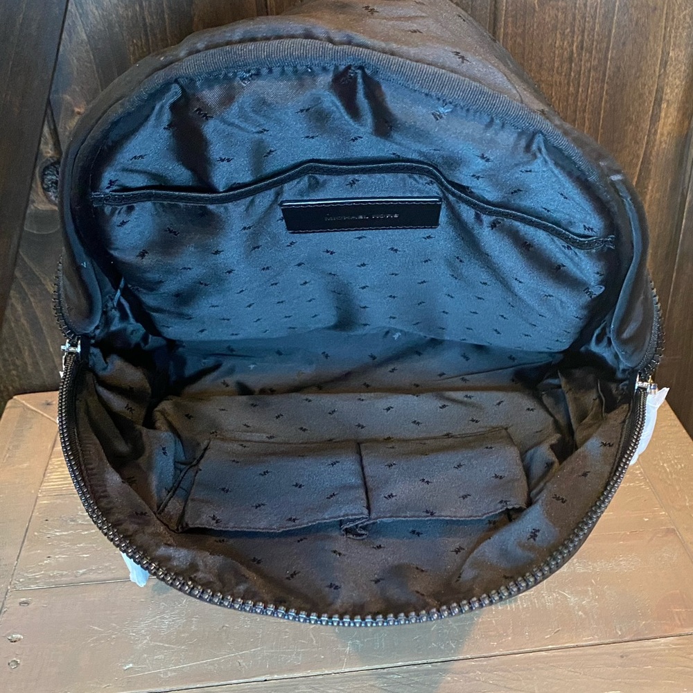 🔥SALE🔥NWT Authentic Michael Kors Camo Backpack - Picture 5 of 8